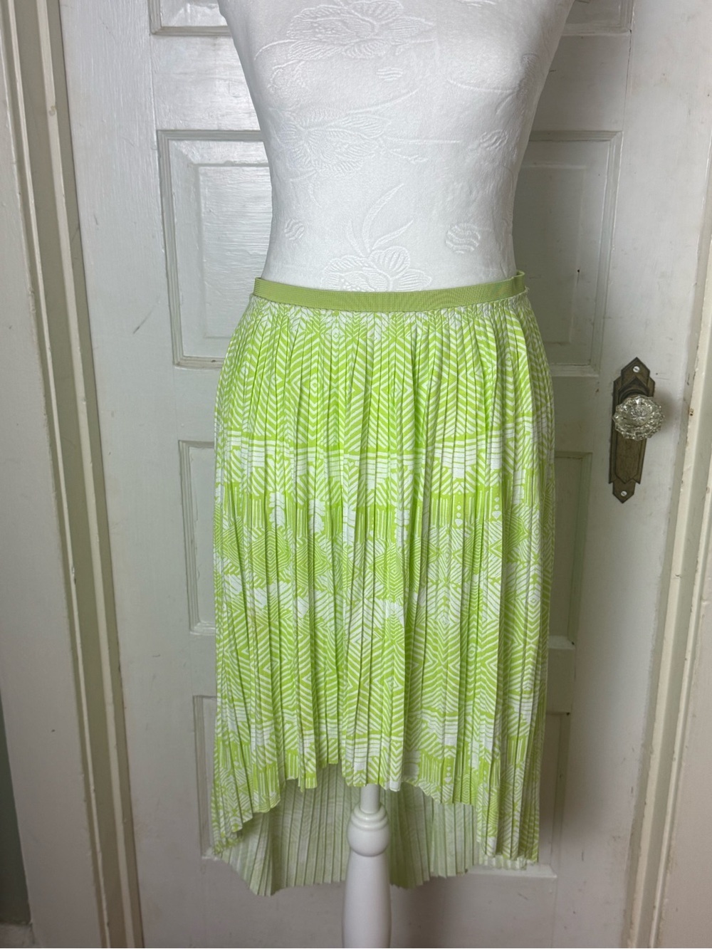 American Eagle Bright Green High-Low Pleated Skirt